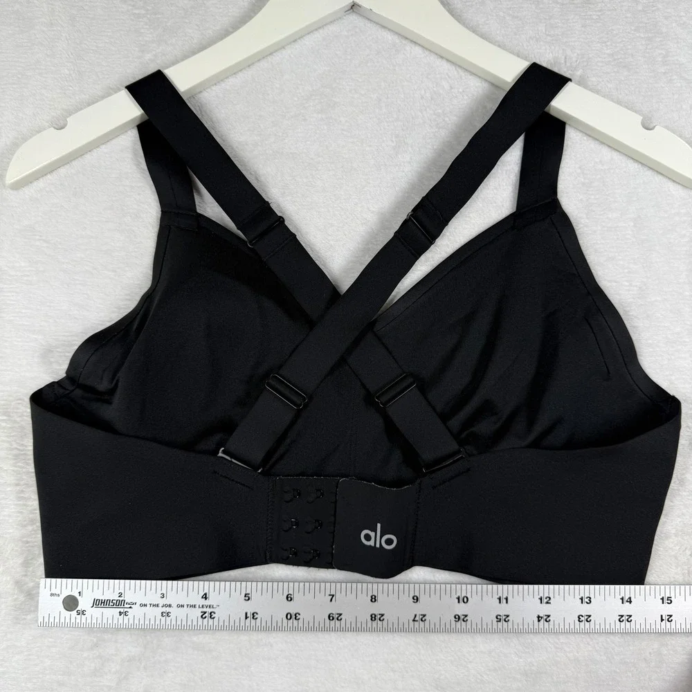 ALO Yoga size tag
